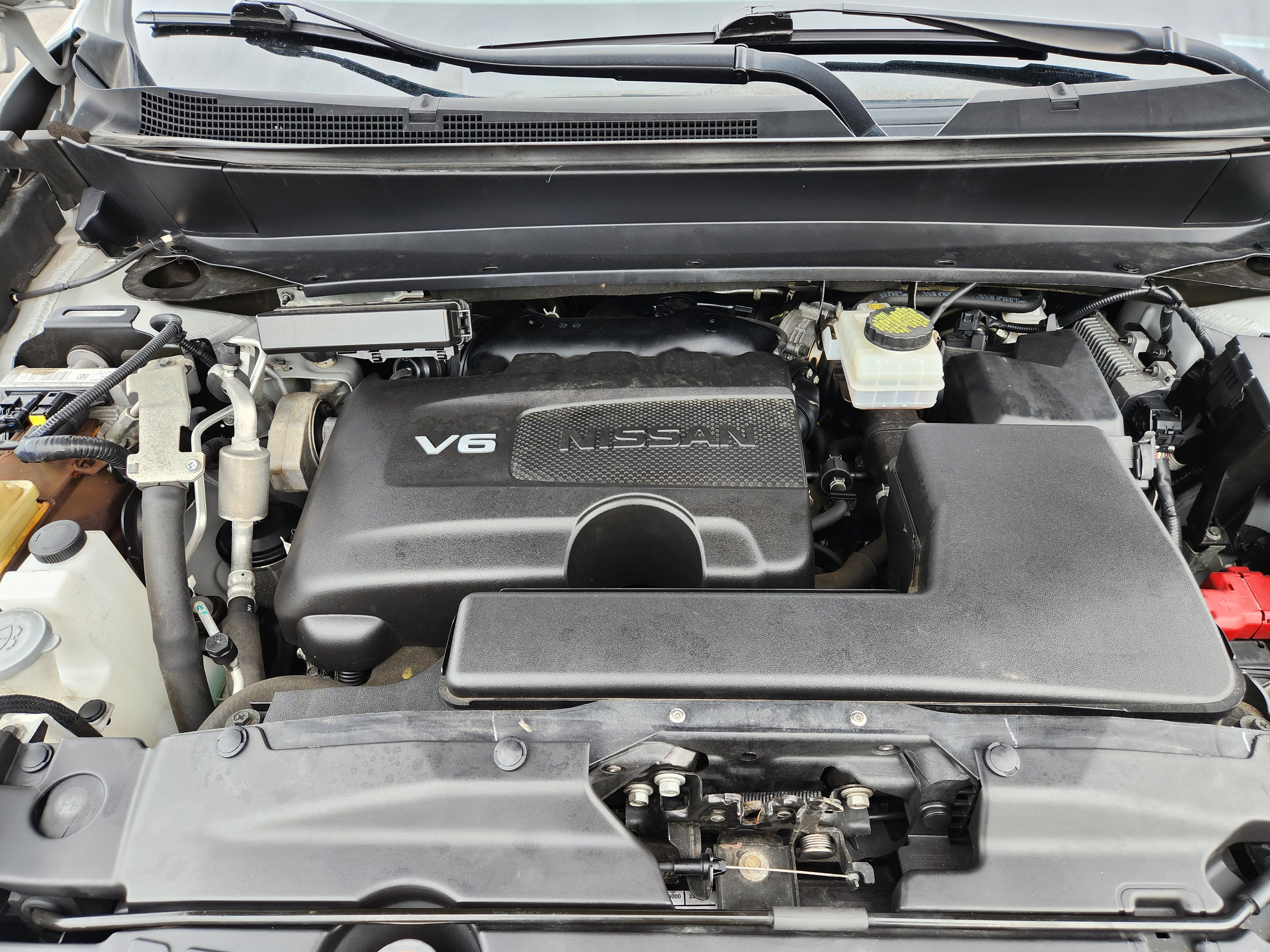 Used 2020 Nissan Pathfinder Platinum image 13