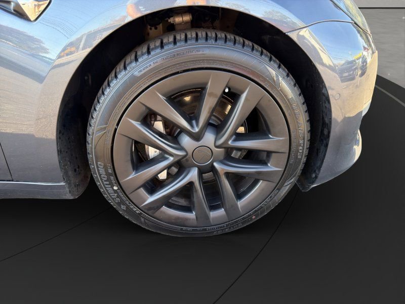 Used 2018 Tesla Model 3 Long Range image 24
