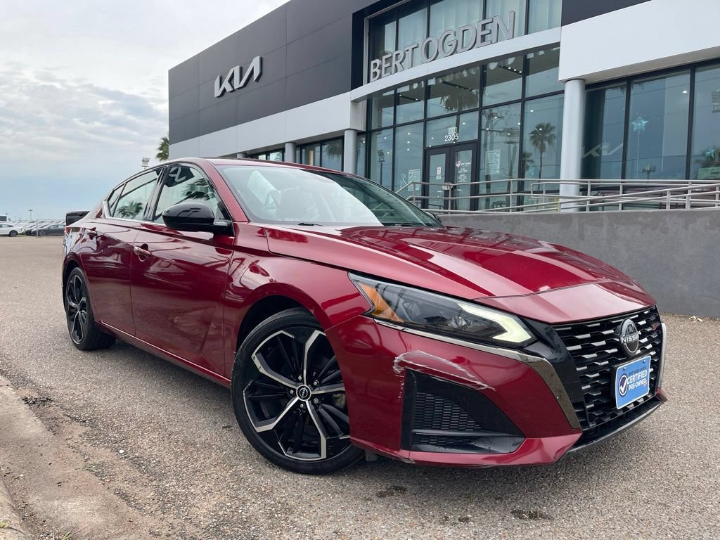 Used 2023 Nissan Altima 2.5 SR FWD video 1