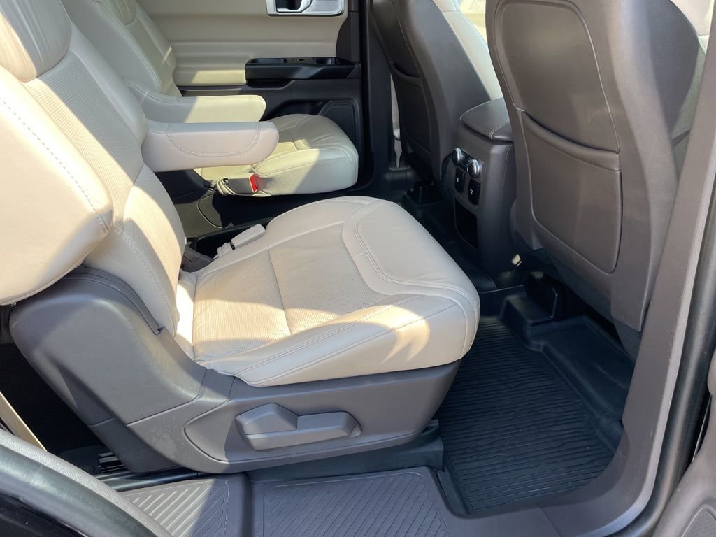 Used 2020 Ford Explorer Platinum w/ Premium Technology Package image 35