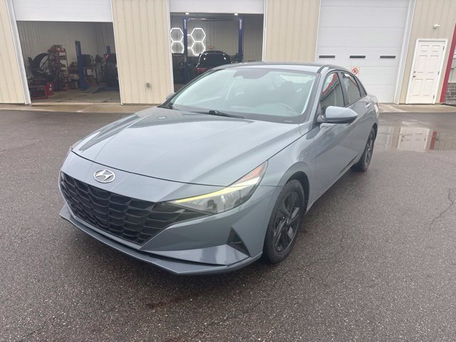 Used 2022 Hyundai Elantra SEL FWD image 7