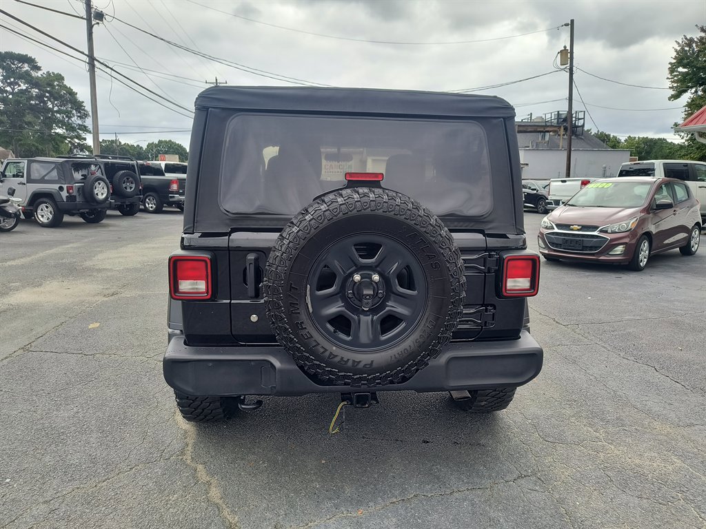 Used 2018 Jeep Wrangler Sport image 4