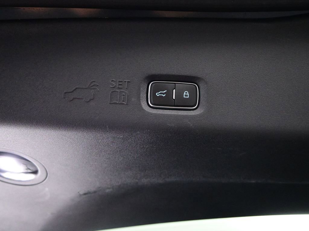 Used 2025 Ford Expedition Active RWD image 34