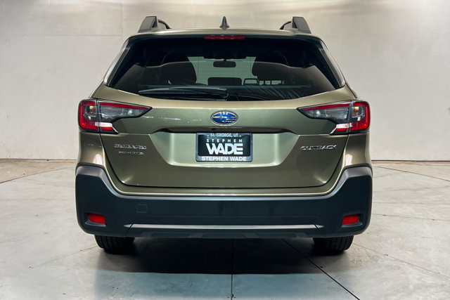 Used 2025 Subaru Outback Premium AWD/4WD image 4