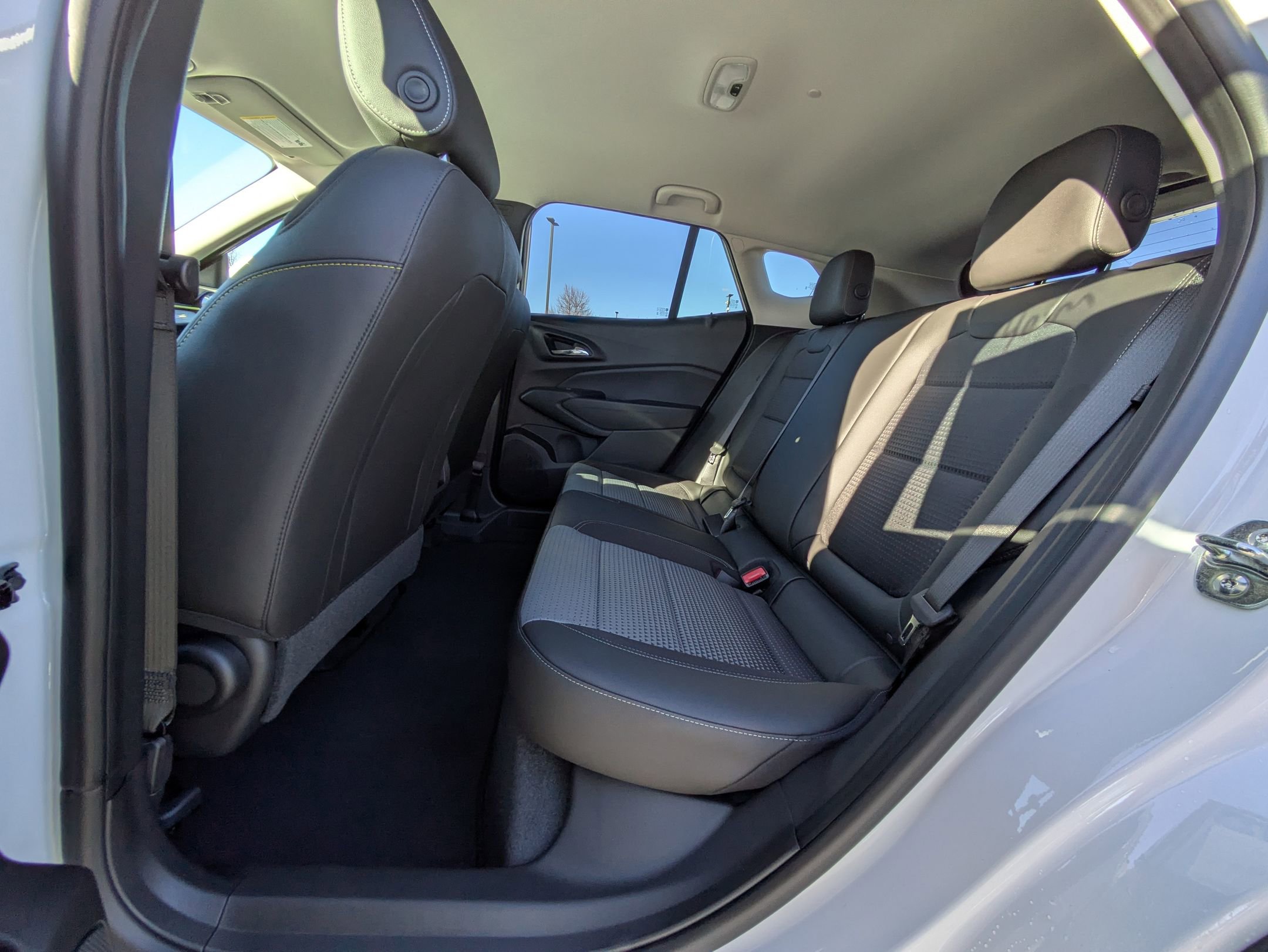 New 2026 Chevrolet Trax LT w/ Driver Confidence Package FWD image 20