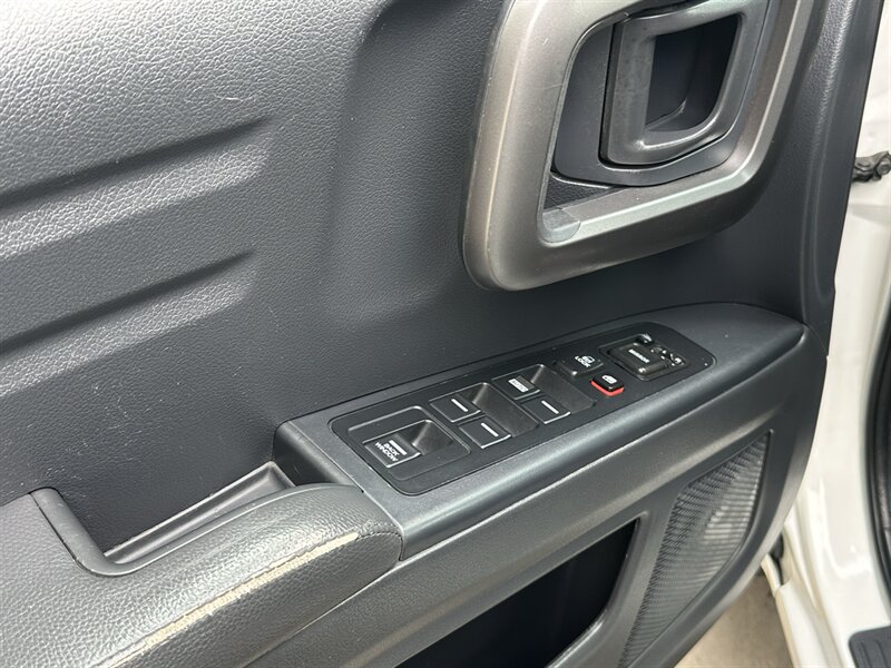 Used 2014 Honda Ridgeline SE image 44