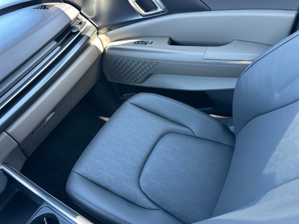 New 2026 Kia Carnival LXS image 29