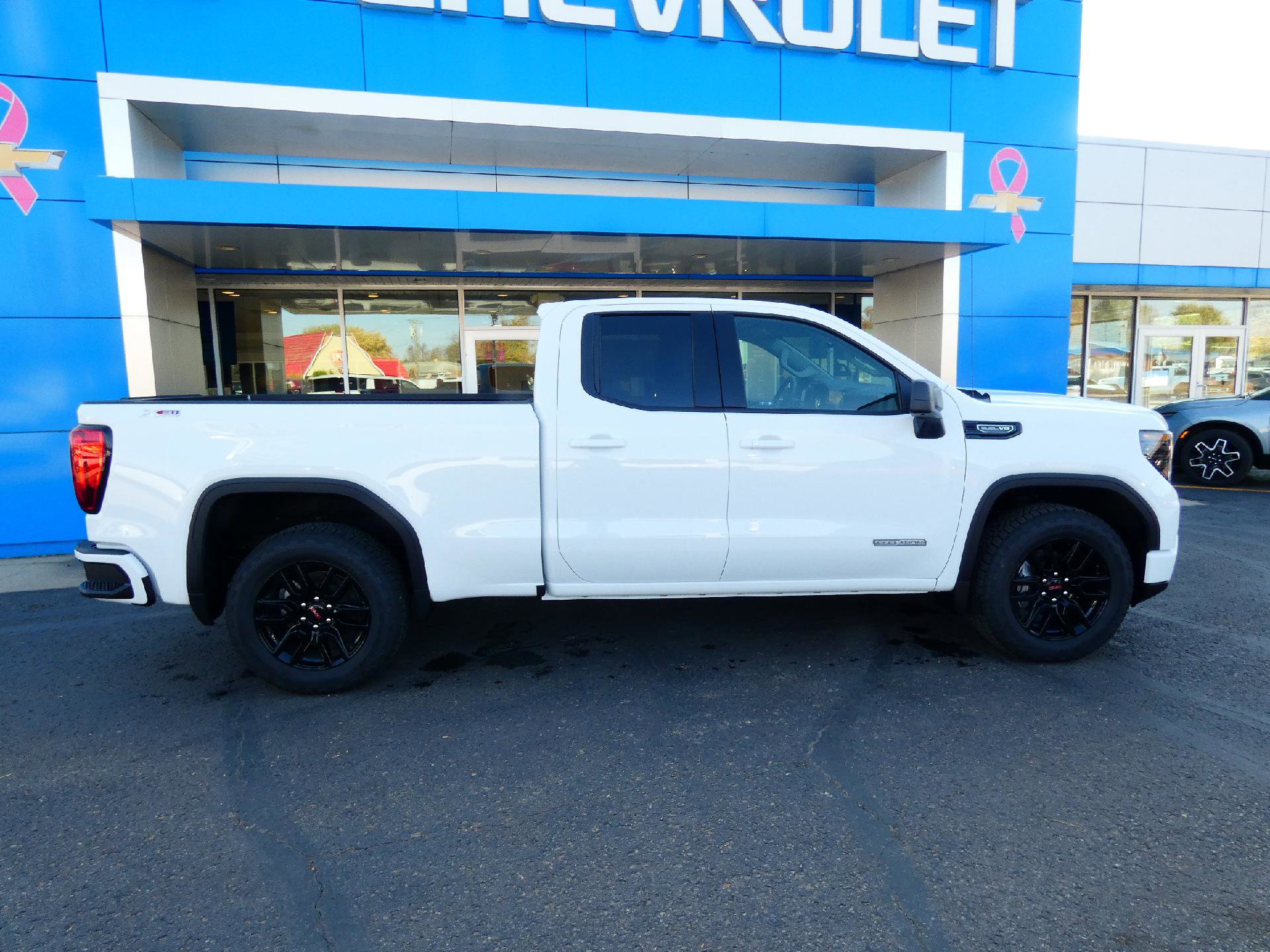 New 2025 GMC Sierra 1500 Elevation image 2