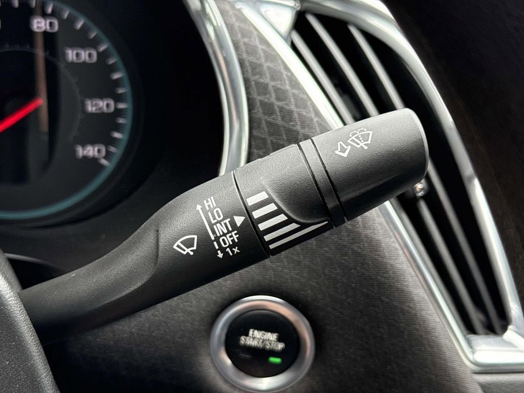 Used 2020 Chevrolet Malibu LT image 38