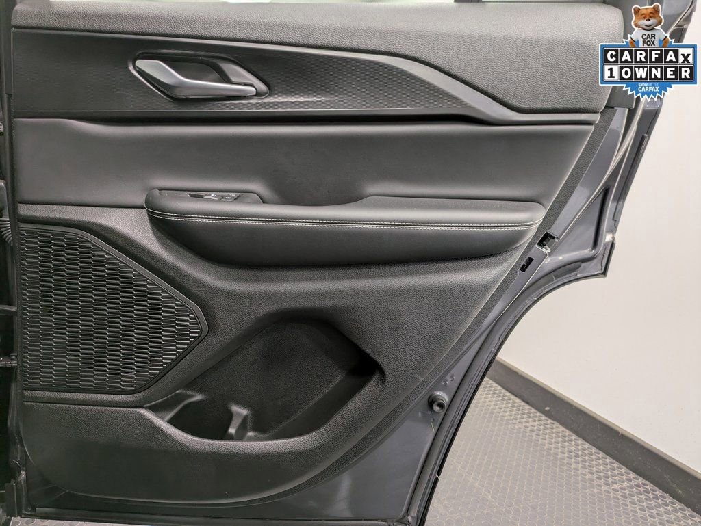 Used 2023 Jeep Grand Cherokee Altitude image 26