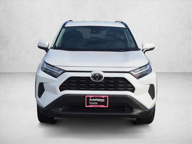 Used 2024 Toyota RAV4 XLE FWD video 2
