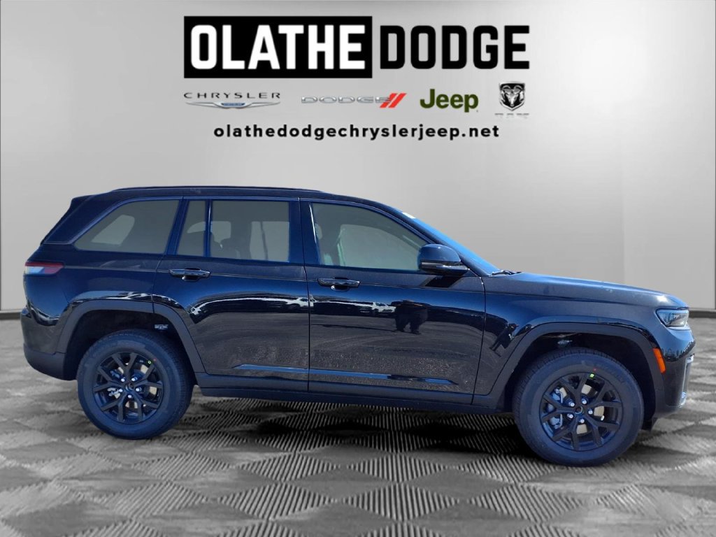 New 2026 Jeep Grand Cherokee Altitude AWD/4WD image 29