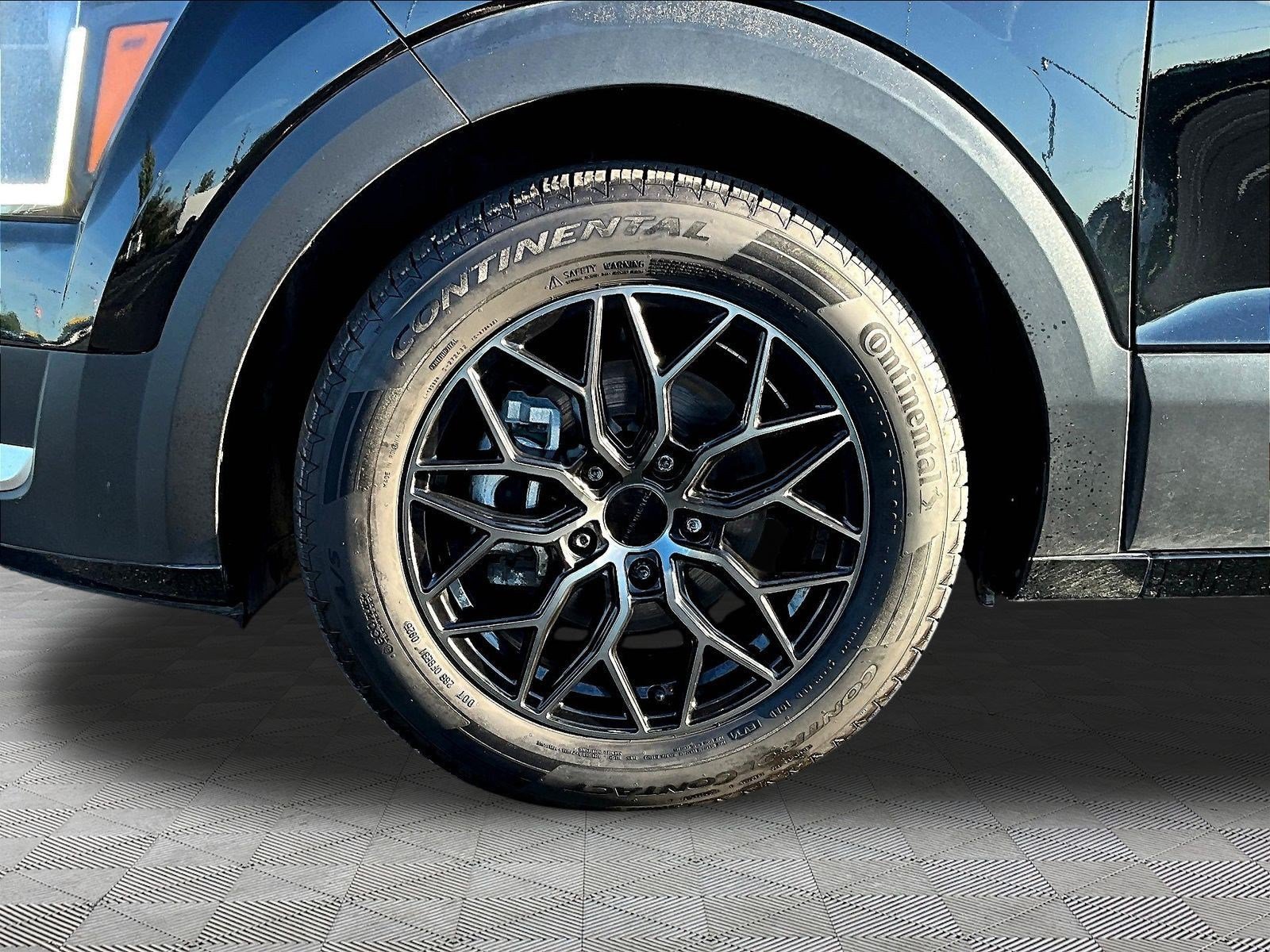 Used 2023 Kia Niro EX FWD image 34