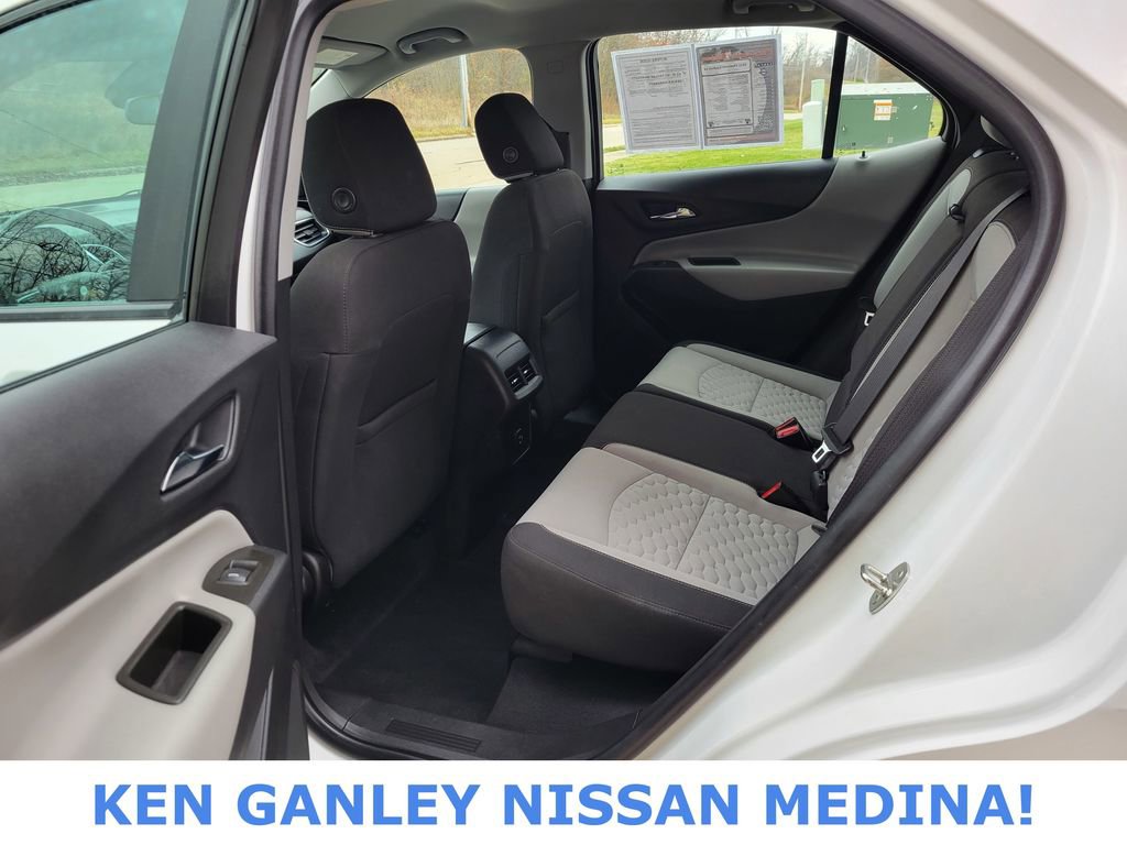 Used 2021 Chevrolet Equinox LS image 36