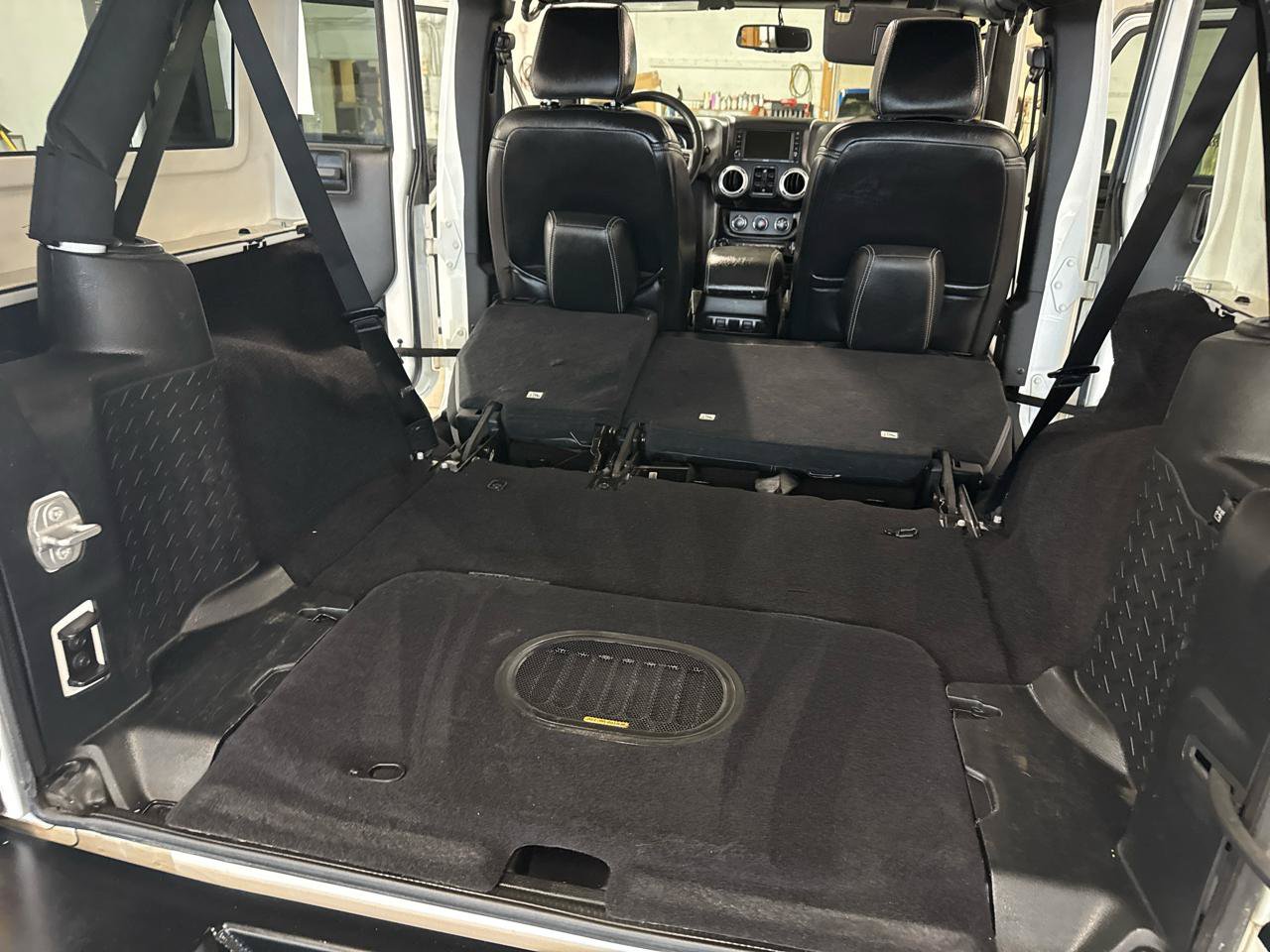 Used 2016 Jeep Wrangler Unlimited Rubicon AWD/4WD image 42