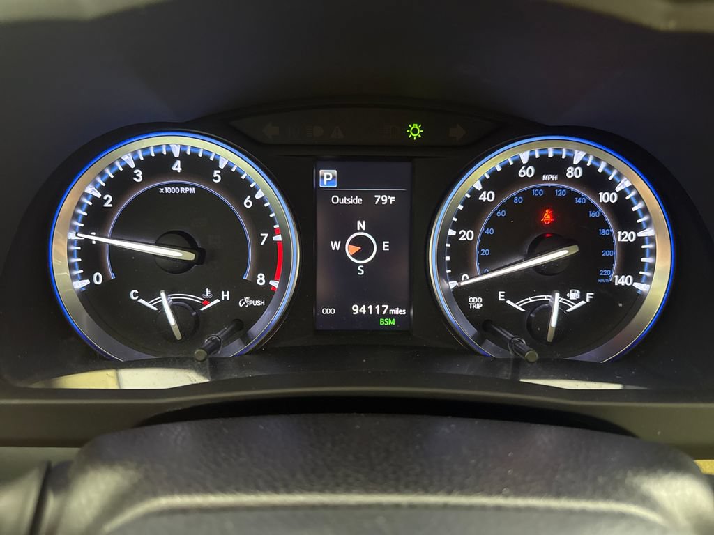 Used 2017 Toyota Highlander XLE FWD image 18