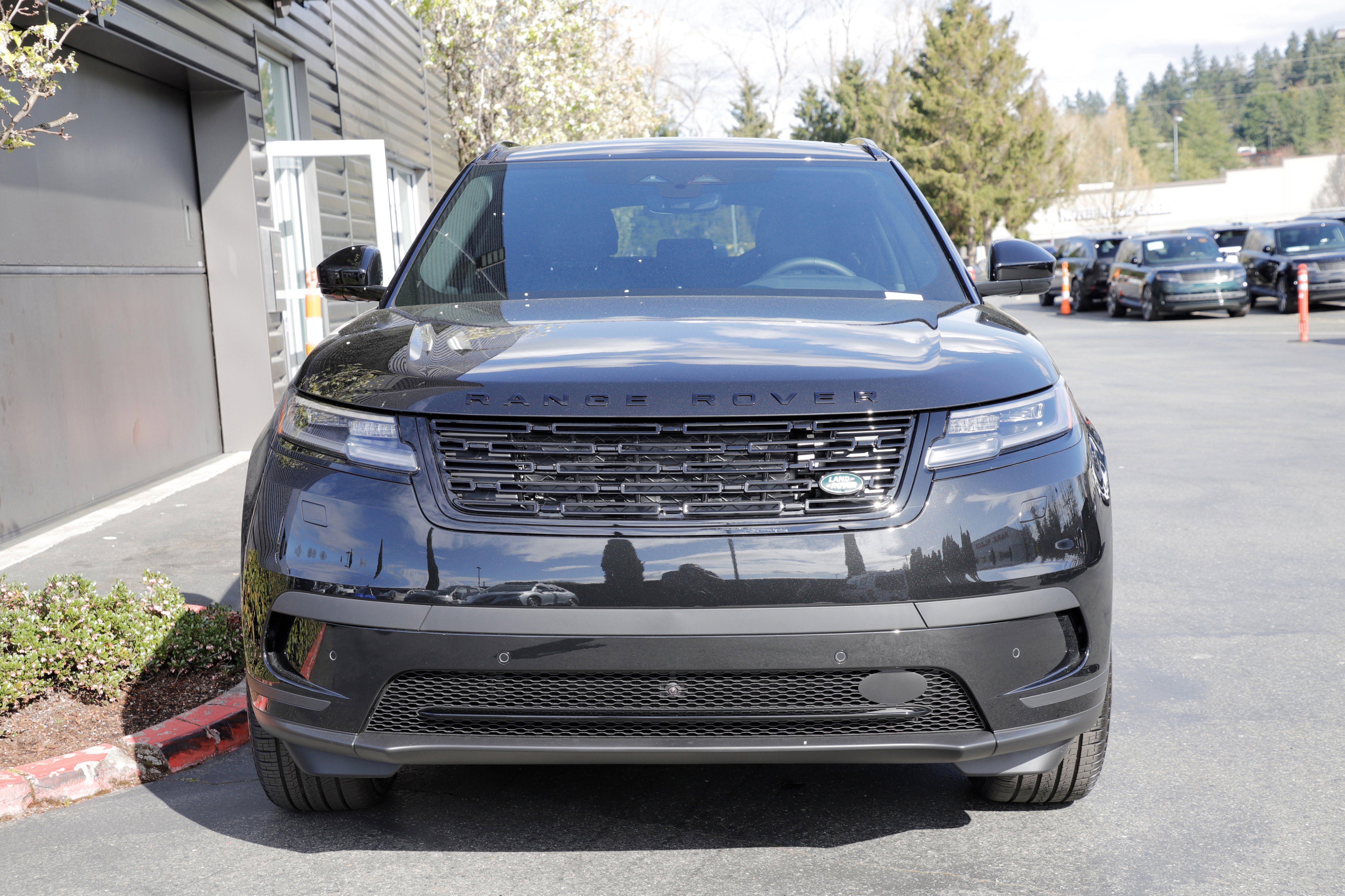 New 2026 Land Rover Range Rover Velar S AWD/4WD image 3