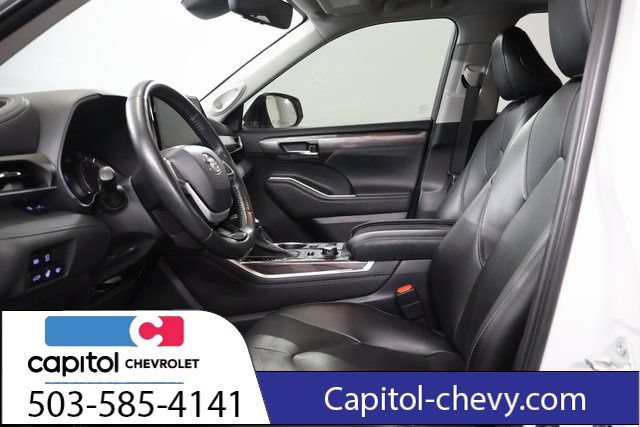 Used 2022 Toyota Highlander Limited AWD/4WD image 12