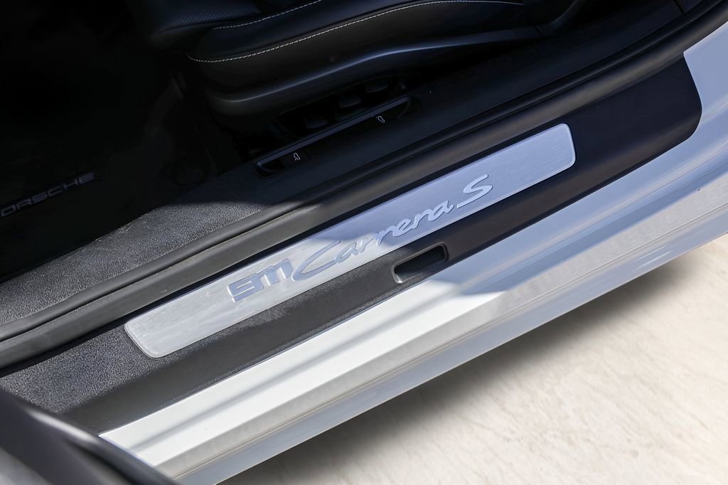 Used 2020 Porsche 911 Carrera S image 8