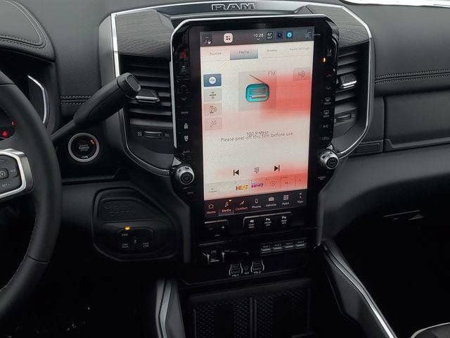 New 2026 RAM 2500 Laramie AWD/4WD image 14