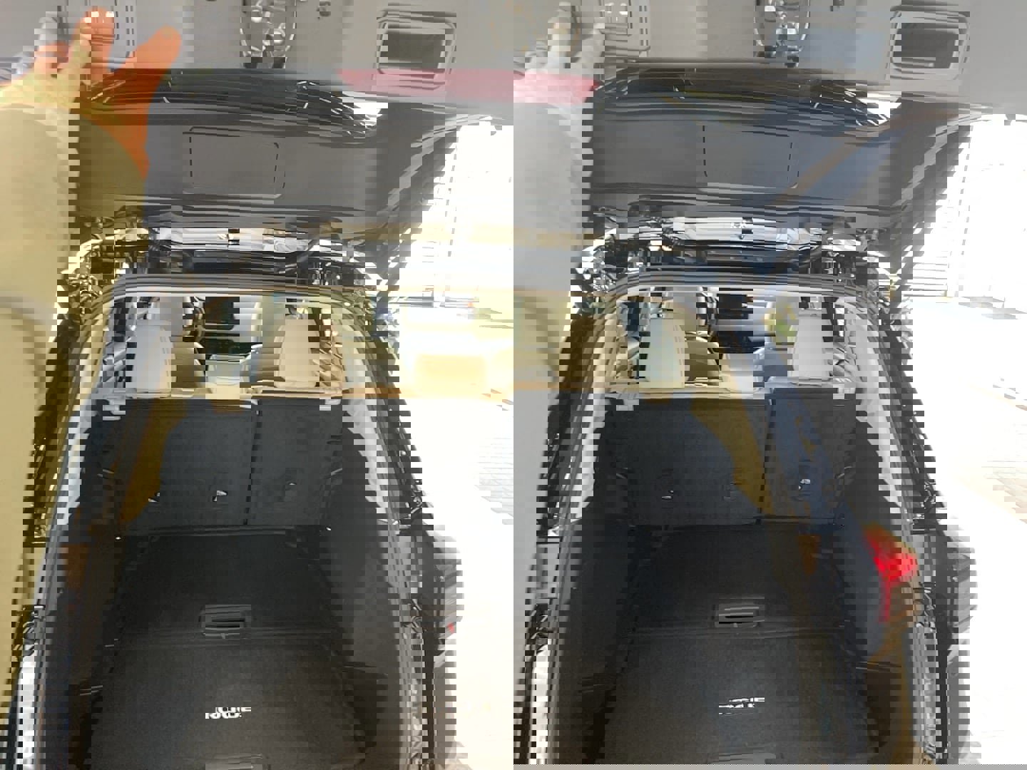 Used 2024 Nissan Rogue SL w/ SL Premium Package image 27