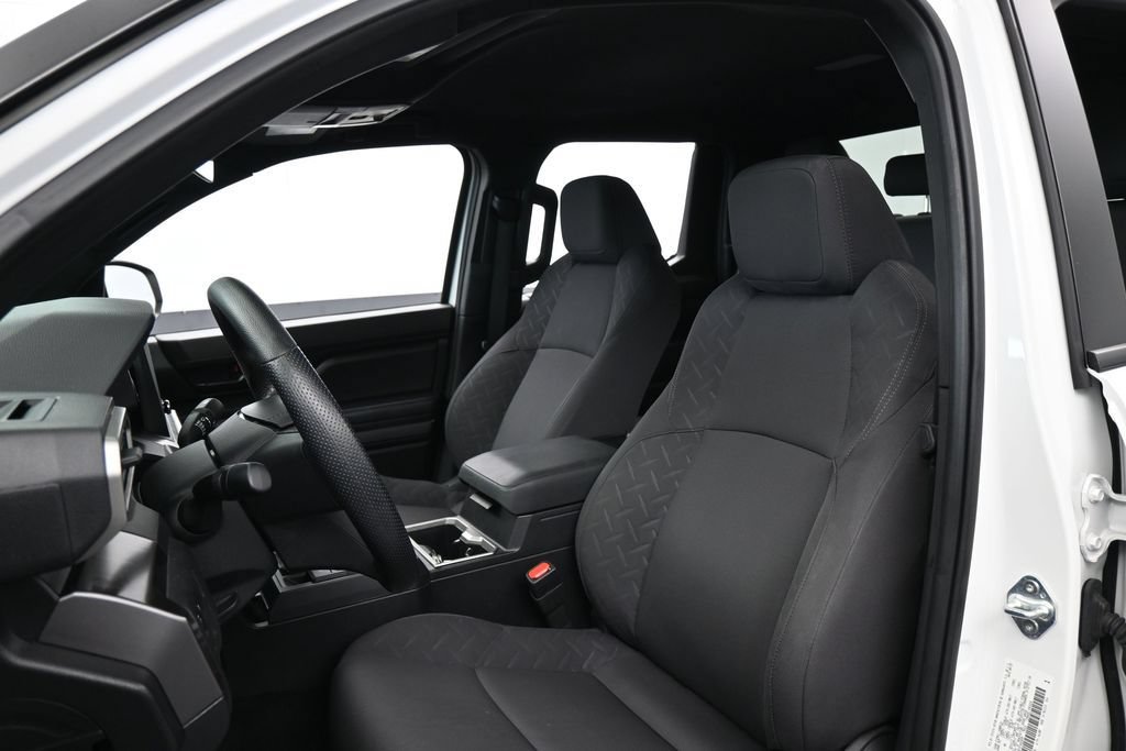 Used 2025 Toyota Tacoma SR5 AWD/4WD image 10