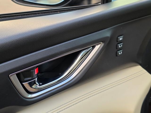 Used 2020 Subaru Ascent Limited w/ Technology Package image 27