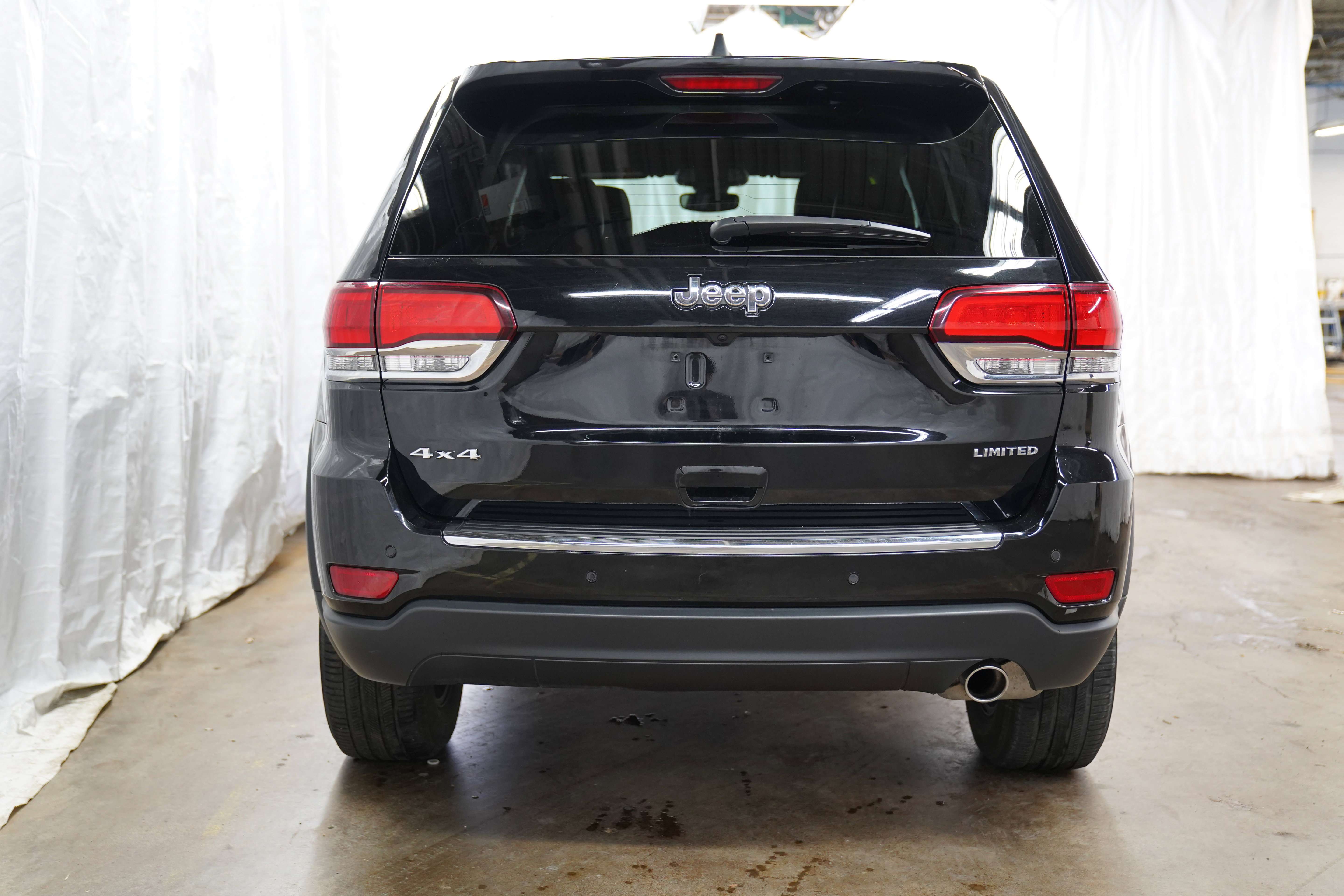 Used 2022 Jeep Grand Cherokee Limited AWD/4WD image 6