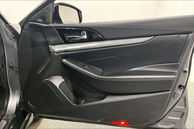 Used 2023 Nissan Maxima SL image 29