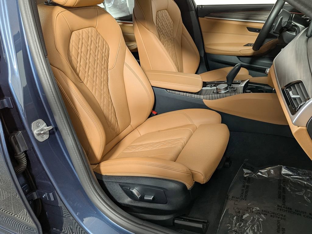 Certified 2023 BMW 530i xDrive w/ M Sport Package image 27