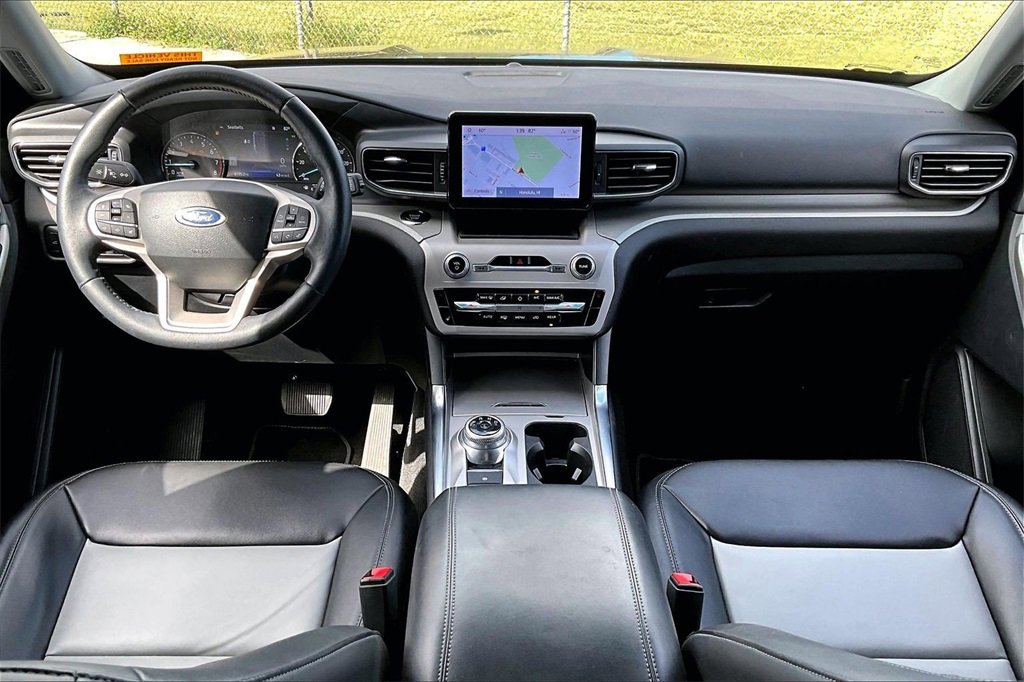 Used 2023 Ford Explorer XLT w/ Equipment Group 202A image 11