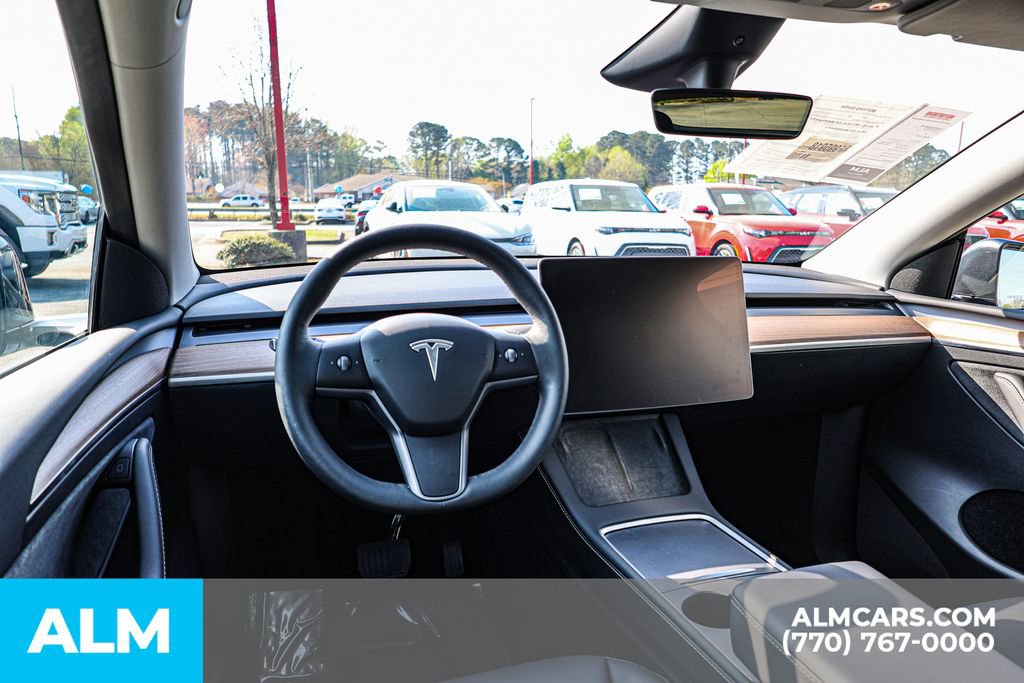 Used 2024 Tesla Model Y Long Range AWD/4WD image 28
