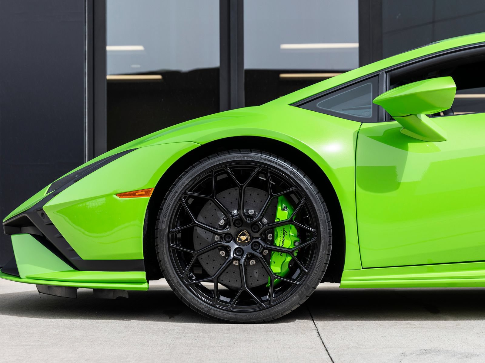 Used 2023 Lamborghini Huracan Tecnica RWD image 11