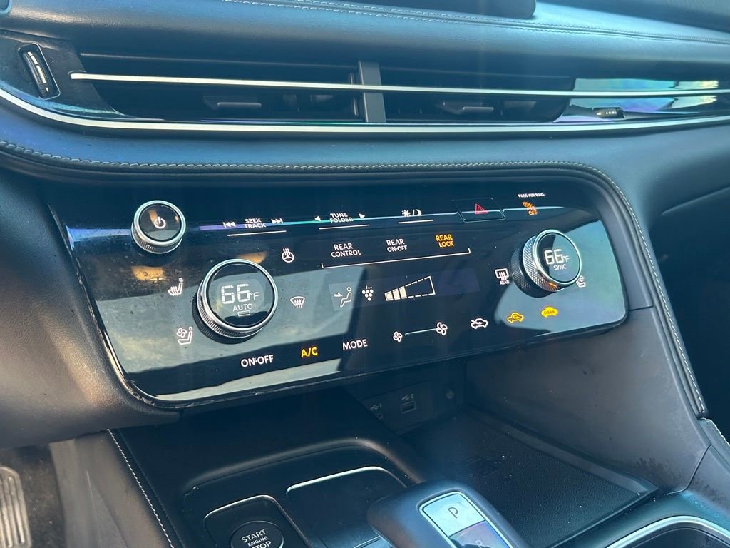 Used 2023 INFINITI QX60 Sensory w/ Cargo Package image 38