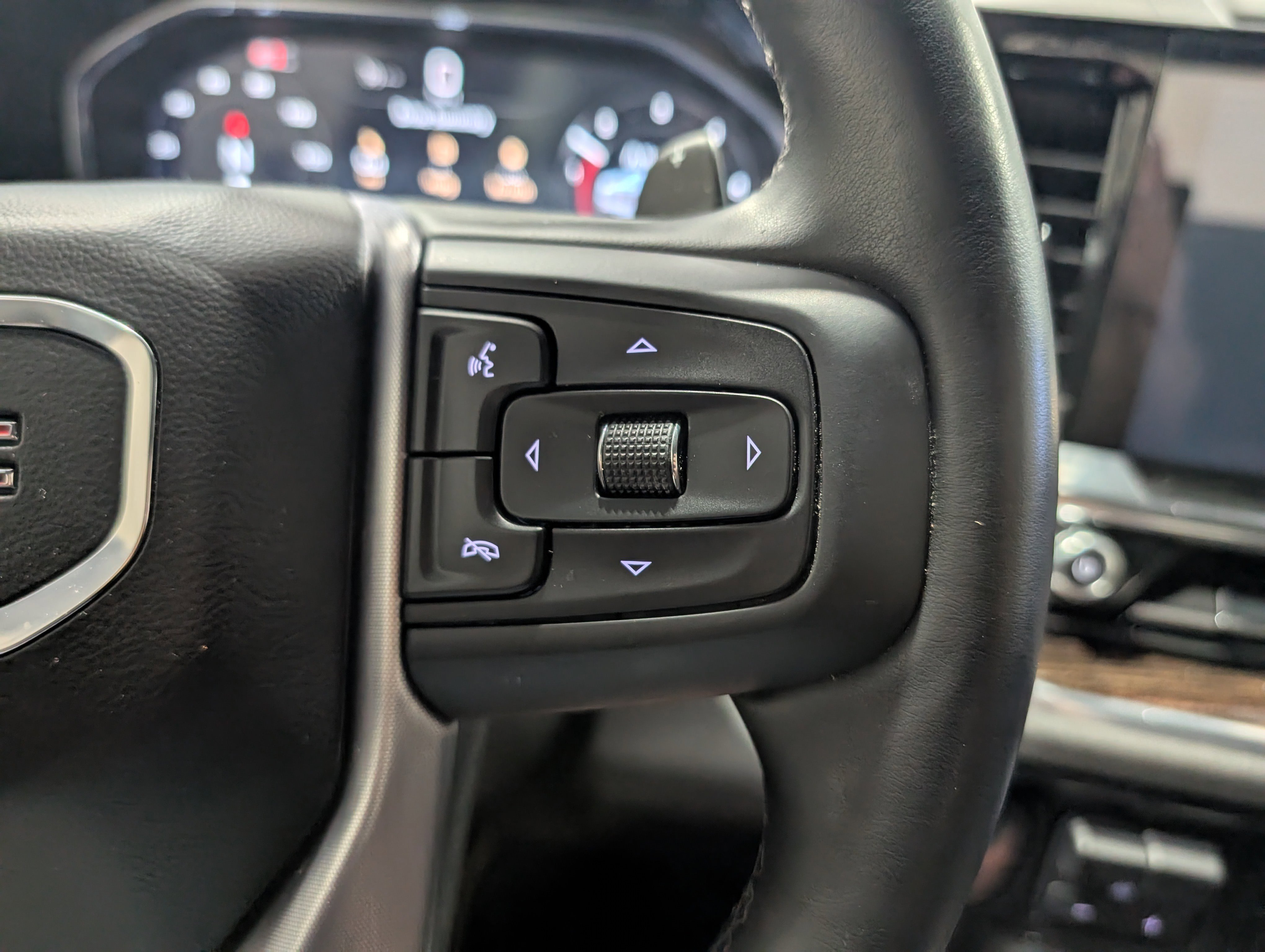 Used 2025 GMC Sierra 1500 Elevation w/ LPO, Elevation Black Package image 27