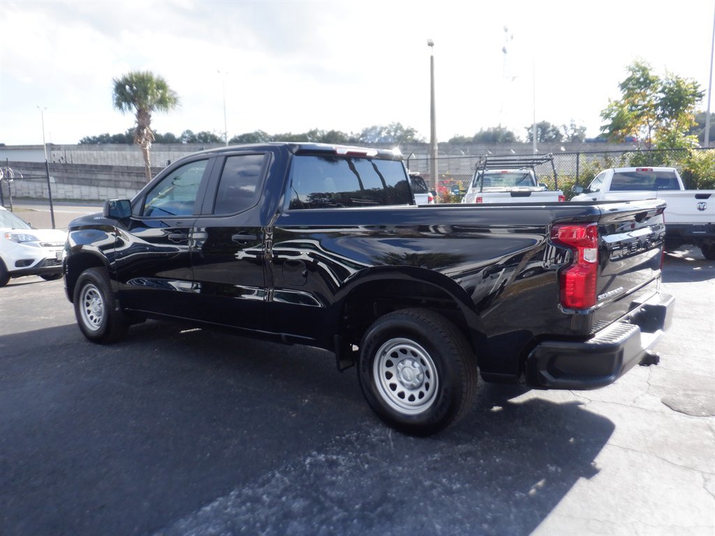 Used 2024 Chevrolet Silverado 1500 W/T w/ WT Value Package image 3