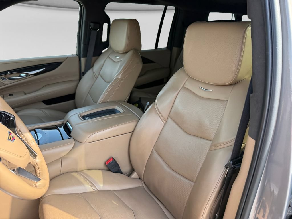 Used 2018 Cadillac Escalade ESV Platinum AWD/4WD image 21