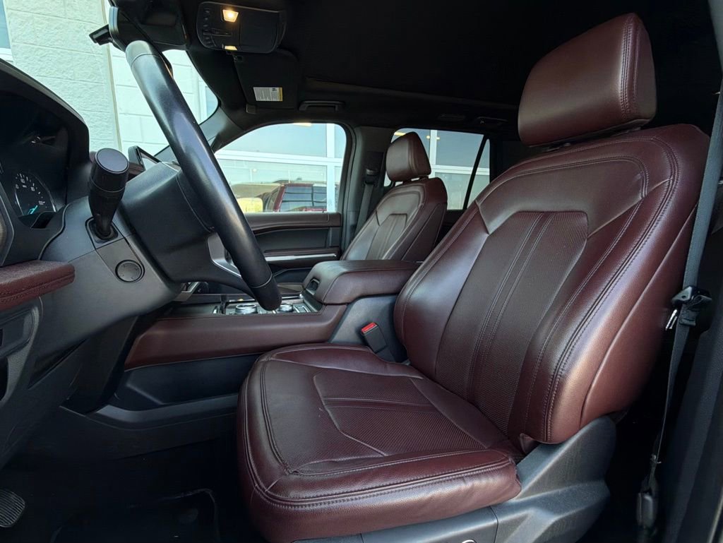 Used 2024 Ford Expedition Limited image 6