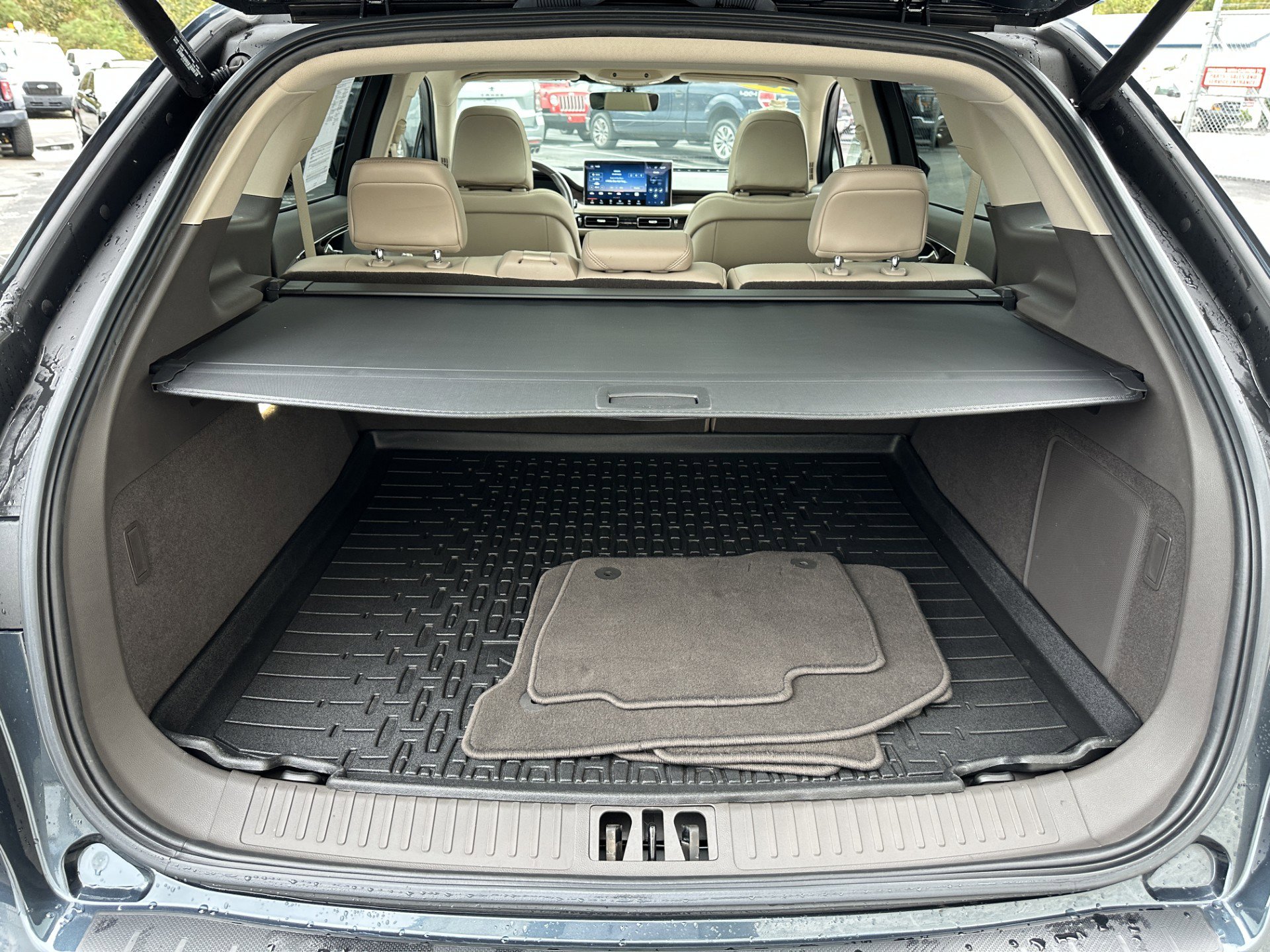 Used 2022 Lincoln Nautilus Reserve image 8