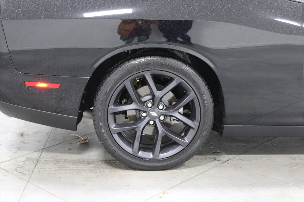 Used 2023 Dodge Challenger R/T w/ Blacktop Package image 14