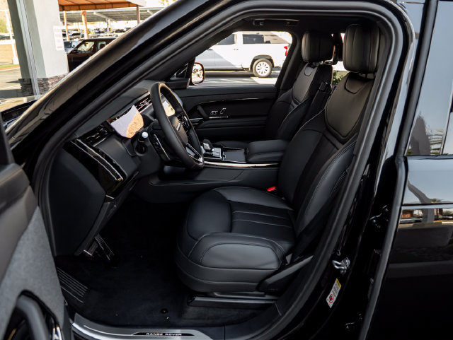 New 2026 Land Rover Range Rover Sport Dynamic SE AWD/4WD image 14