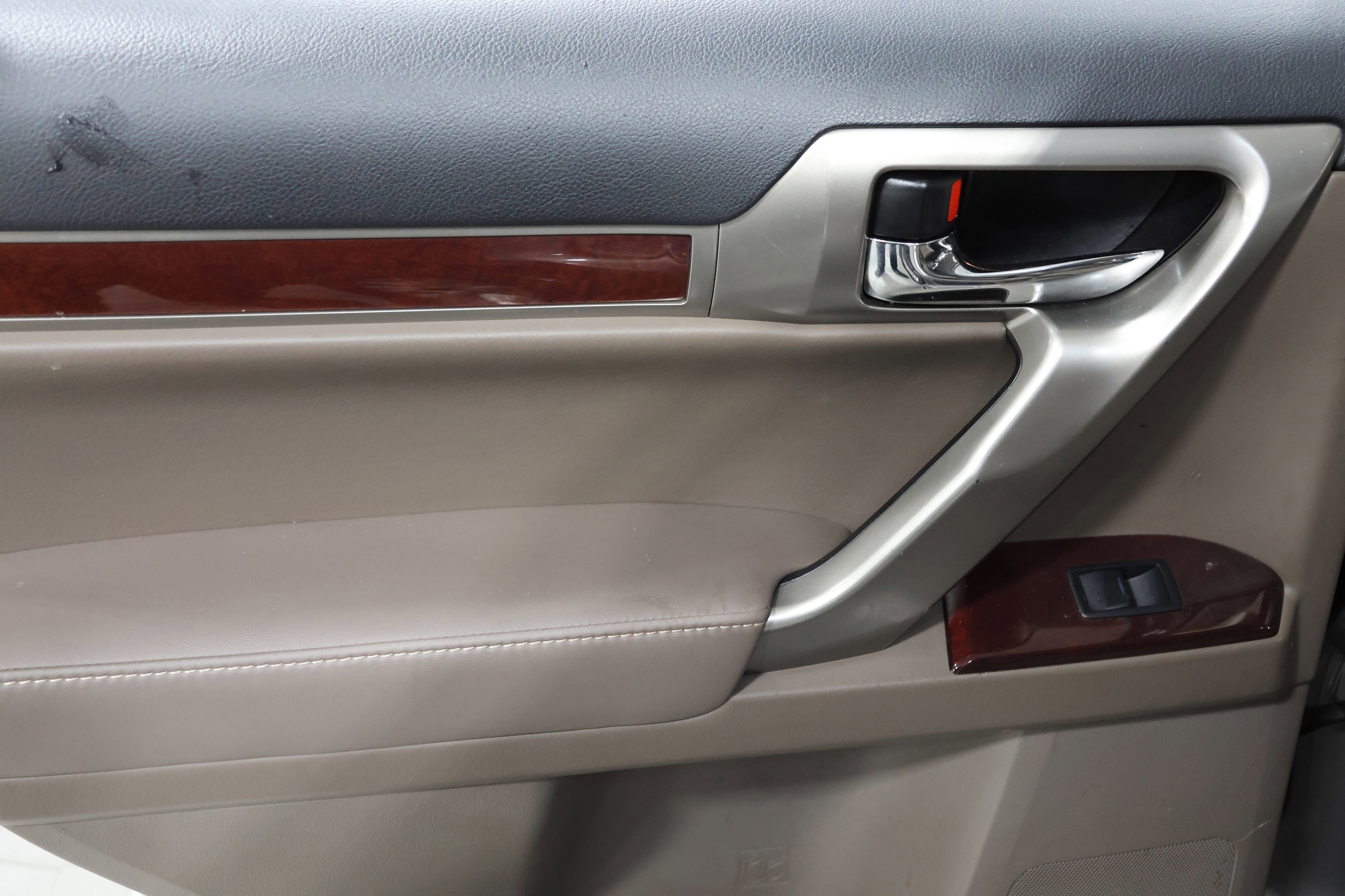 Used 2014 Lexus GX 460 image 35