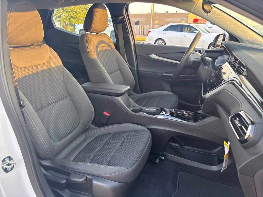 Used 2023 Chevrolet Bolt EUV LT image 12