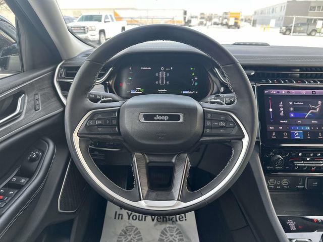 Used 2022 Jeep Grand Cherokee Limited 4xe w/ Luxury Tech Group II image 34