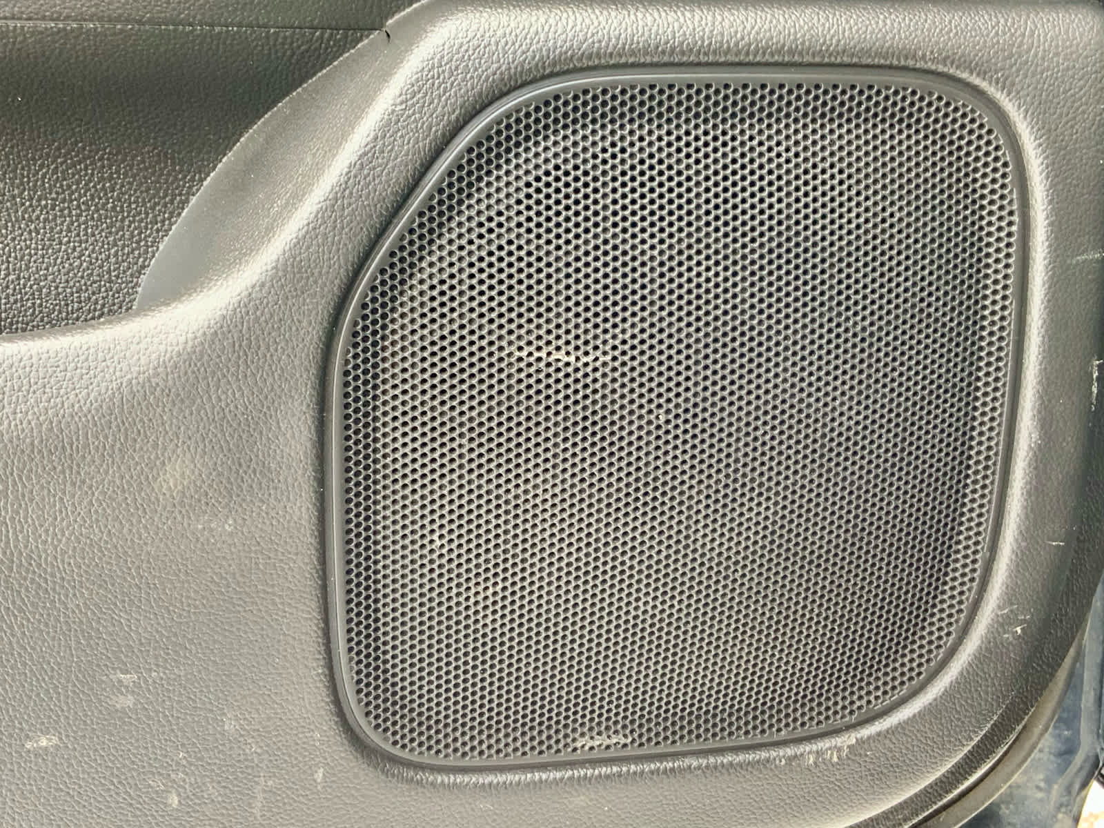 Used 2018 Chevrolet Silverado 1500 High Country image 46