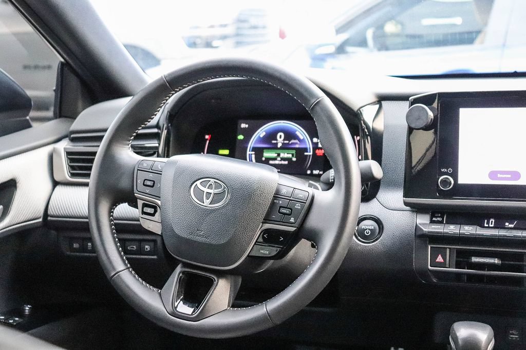Used 2026 Toyota Camry SE w/ Convenience Package FWD image 17