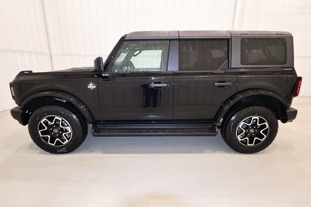 New 2026 Ford Bronco Outer Banks image 6
