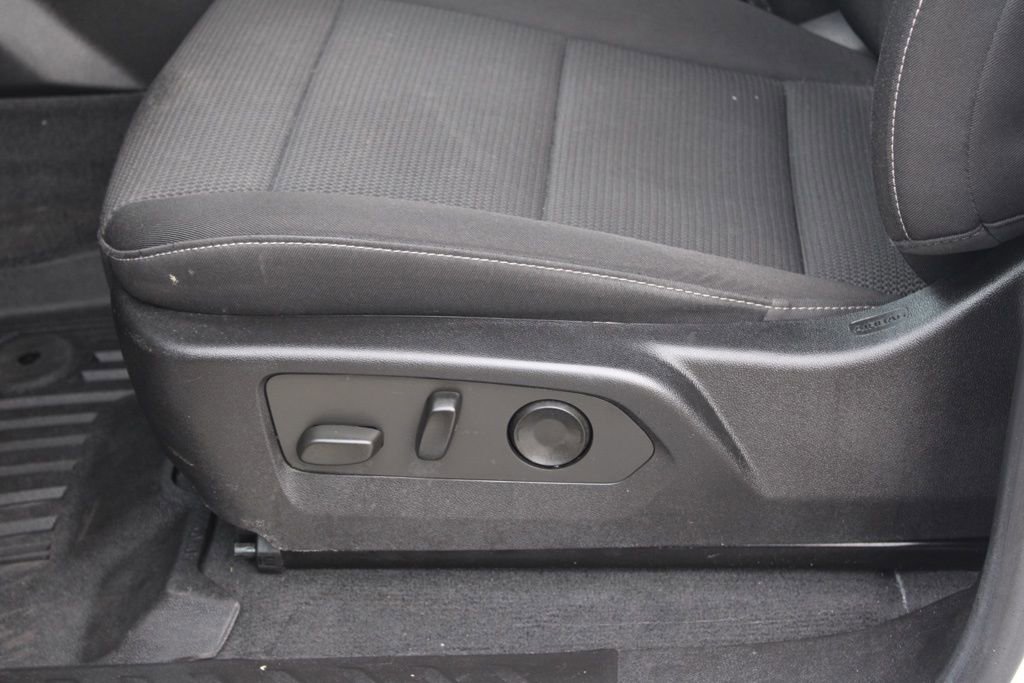 Used 2023 Chevrolet Colorado LT w/ LT Convenience Package II image 17