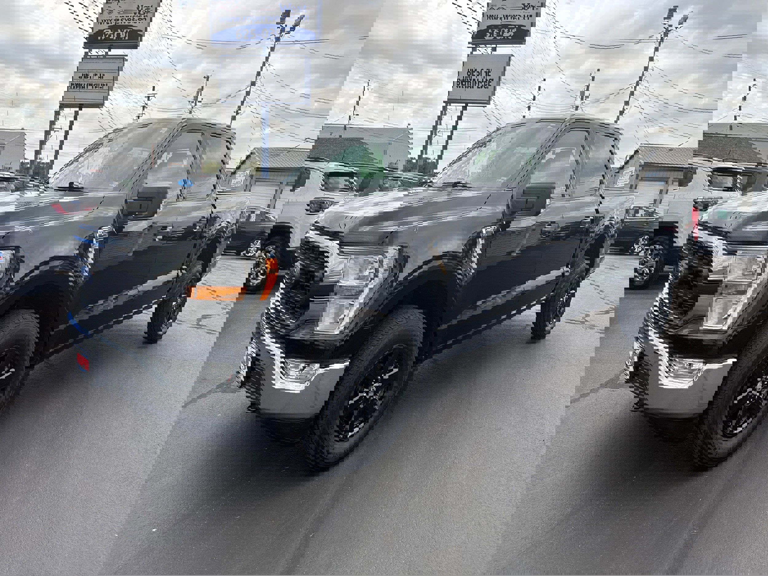 Used 2021 Ford F150 XLT w/ Equipment Group 301A Mid image 3