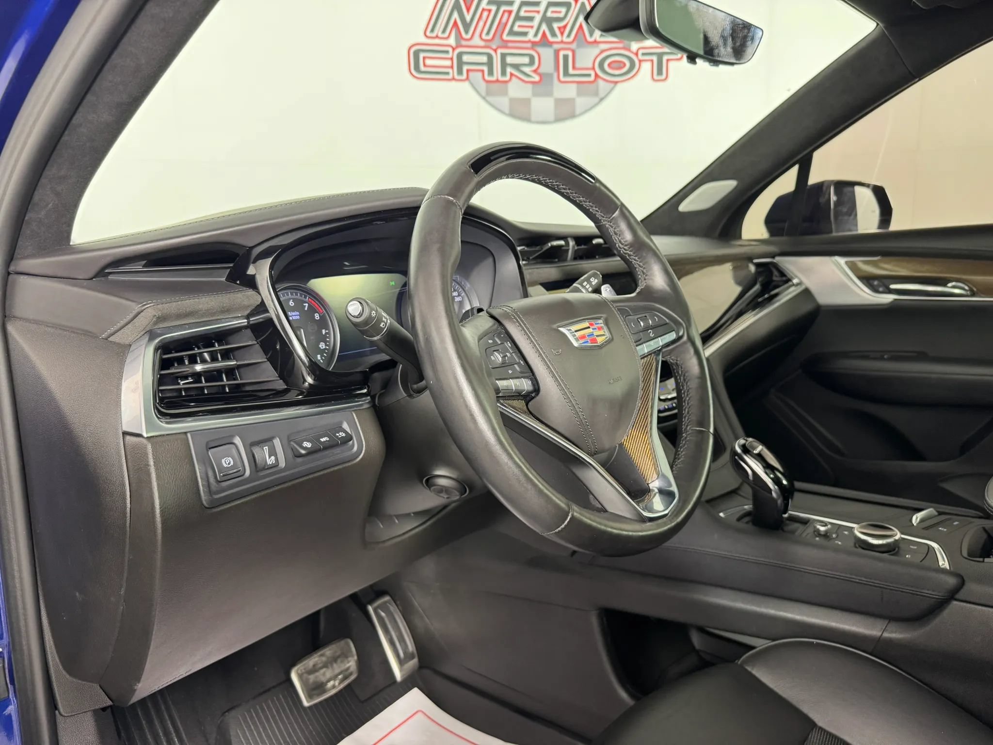Used 2023 Cadillac XT6 Sport w/ Platinum Package AWD/4WD image 10